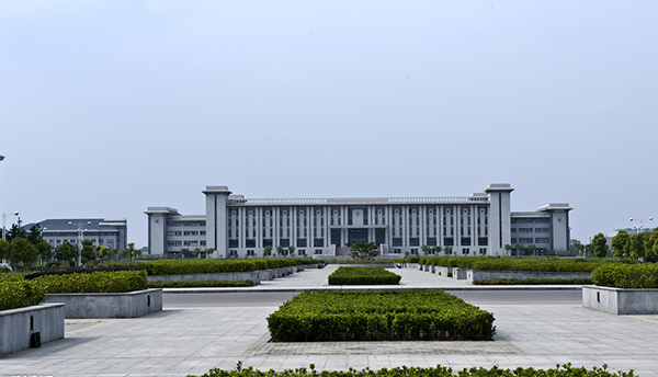 恒盛碳纤维布呵护东南大学的师生安全