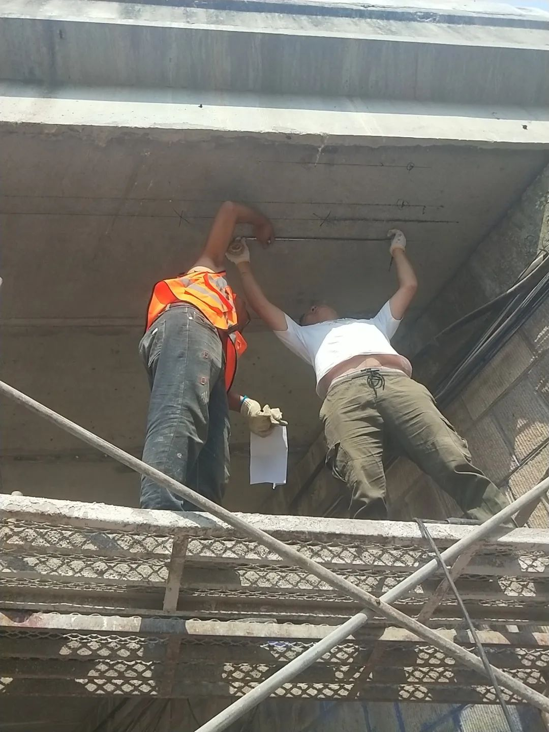 恒盛预应力碳板锚具—G15高速东王戈桥加固